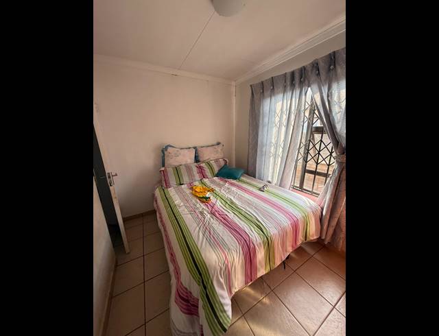 3 BEDROOM HOUSE FOR SALE IN STRETFORD